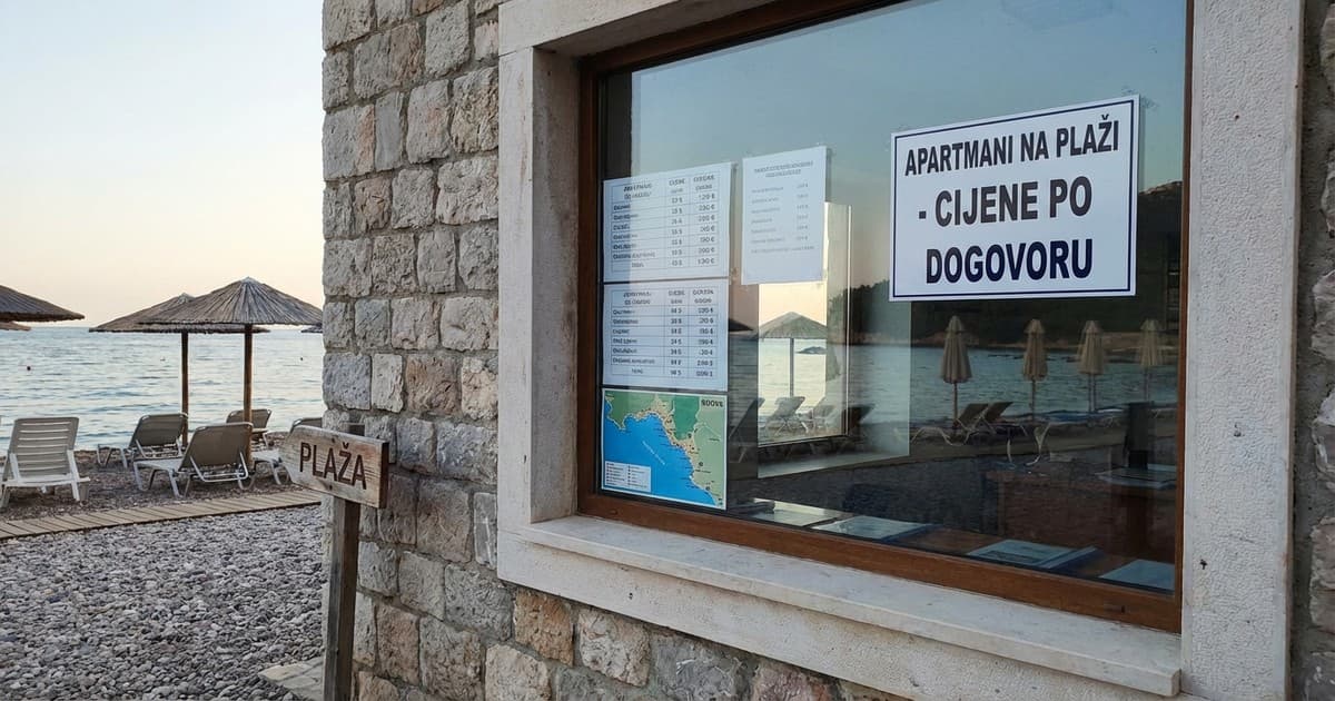 Ljetovanje 2026: Cijene apartmana uz plažu u Crnoj Gori od 50 eura
