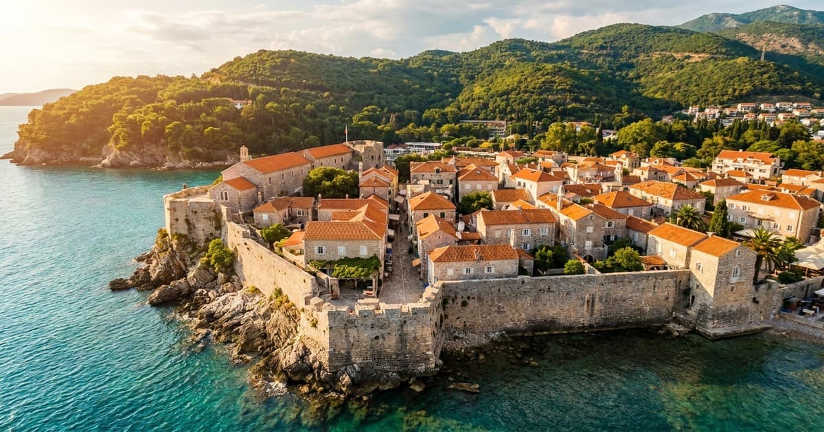 Ljetovanje u Budvi 2026: Troškovi, smještaj i savjeti