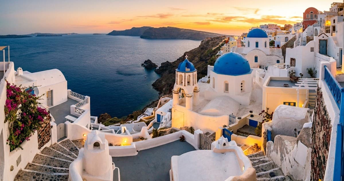Pogled na Oiu i ljetovanje na Santorini 2026