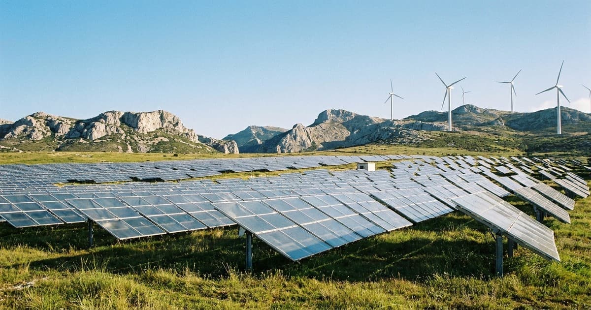 Pregled naslovnih strana: Fokus na održivu energiju