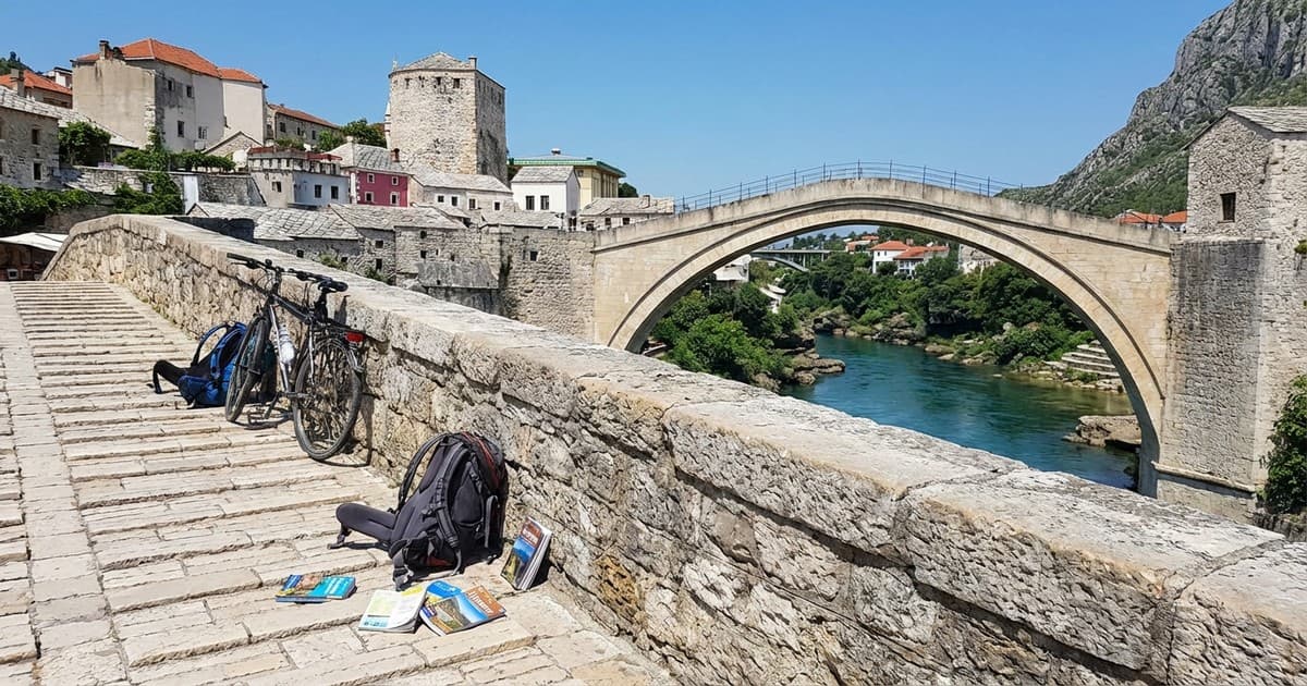 Stari most: Lokacija koju je posjetio humanoidni robot u BiH