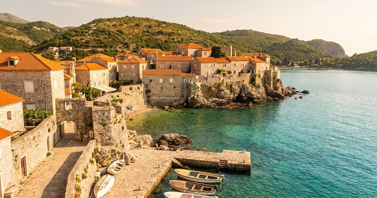 Ljetovanje u Crnoj Gori 2026: Ruta i troškovi