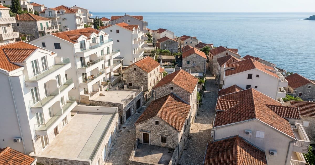 Oporezivanje nekretnina u Crnoj Gori: Trendovi na obali